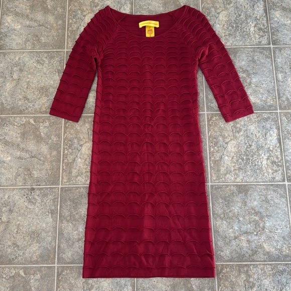 Catherine Malandrino Dresses & Skirts - Catherine Malandrino P 3/4 sleeve Scallop wave textured Dress Red